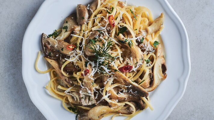 Pasta mit Kräuterseitlingen - Leckere Pasta mit Kräuterseitlingen - Pilzrezept